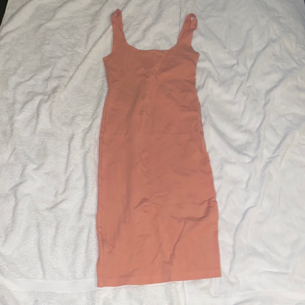 FOREVER 21 PINK MID LENGTH DRESS SIZE SMALL